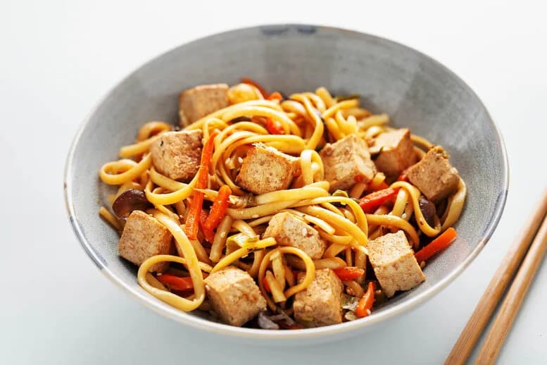 Pyszne wege spaghetti z tofu - łatwe przepisy, które pokochasz