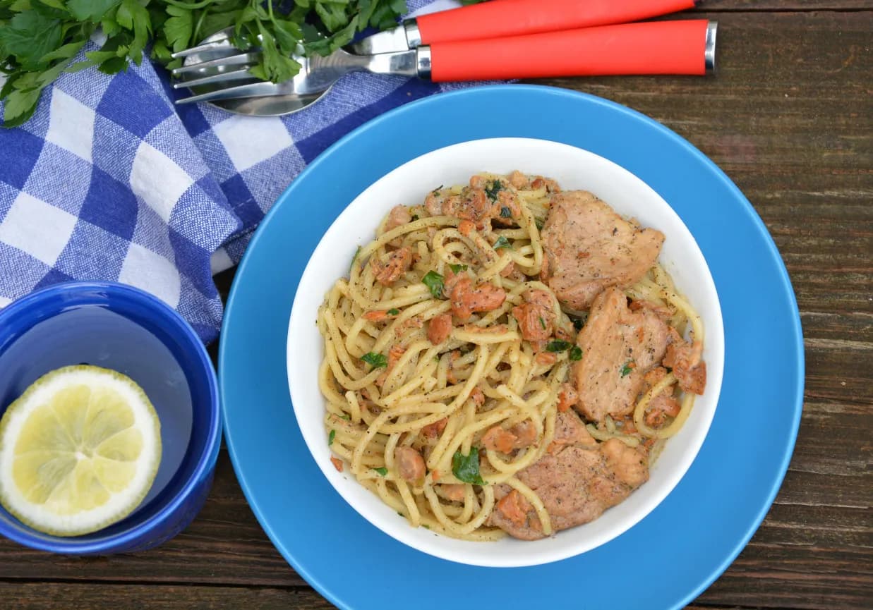 Spaghetti po polsku: wyjątkowe przepisy, które zaskoczą Twoich gości