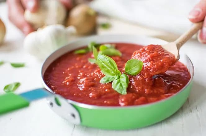 Jak zagęścić spaghetti: skuteczne metody na idealny sos
